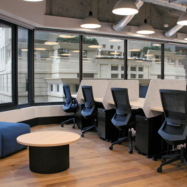 Akoestisch paneel met bureauverdeler