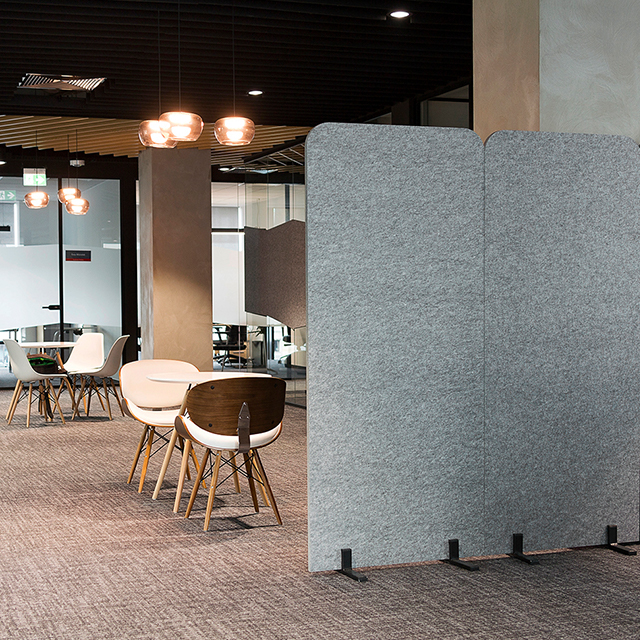 Akoestische schermvloer